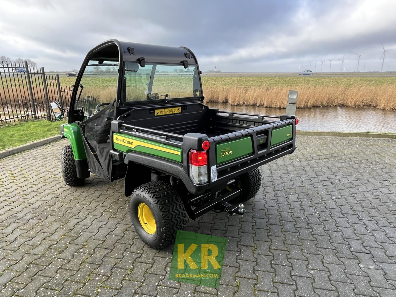 HPX815E John Deere - ATV/ Quad: 2 kép. HPX815E John Deere - ATV/ Quad: 2 kép.