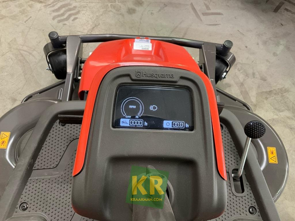 Husqvarna R318X - Kerti fűkasza: 3 kép. Husqvarna R318X - Kerti fűkasza: 3 kép.