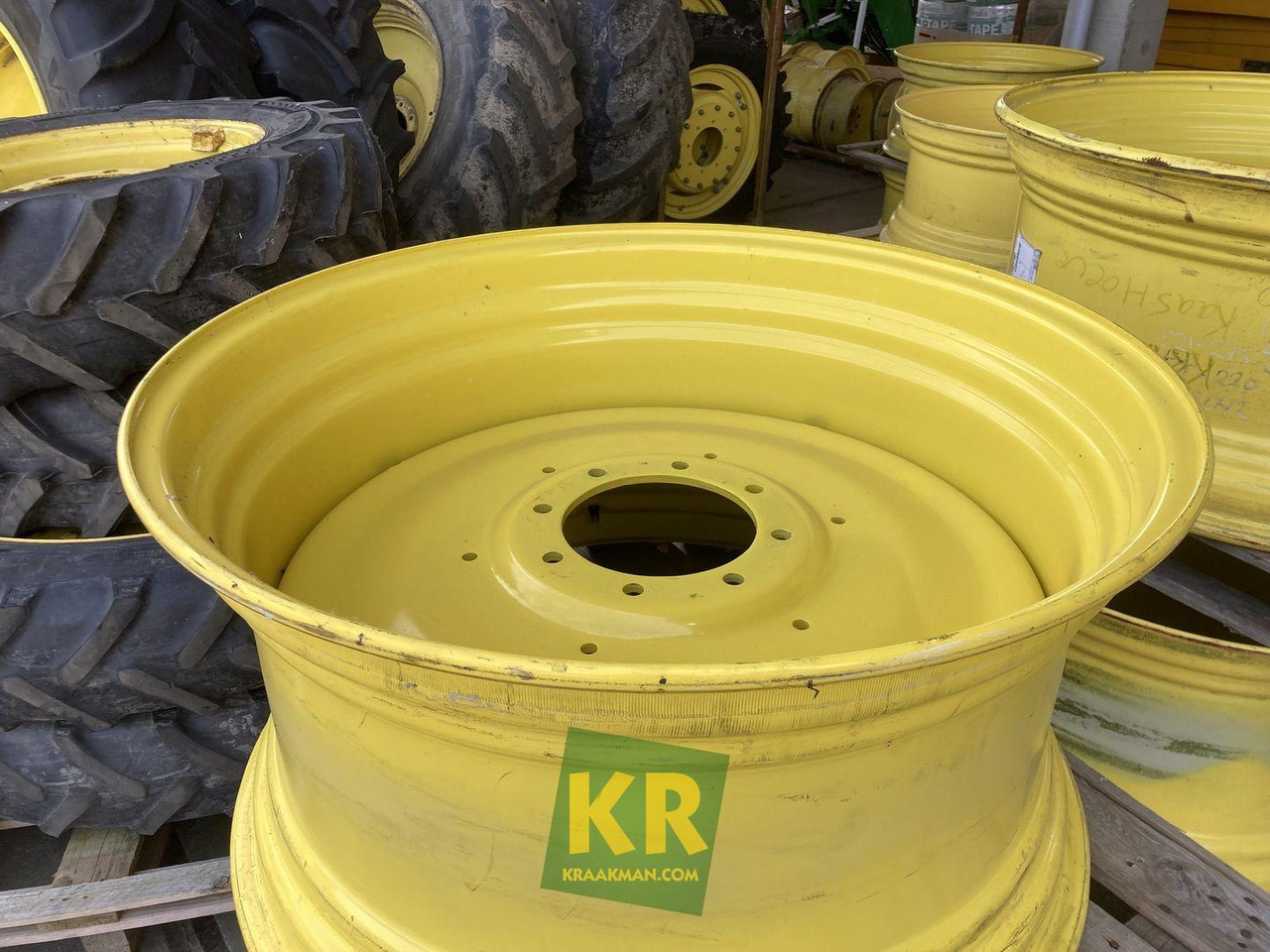 John Deere 18 X 38 velg - Felni - Traktor: 3 kép. John Deere 18 X 38 velg - Felni - Traktor: 3 kép.