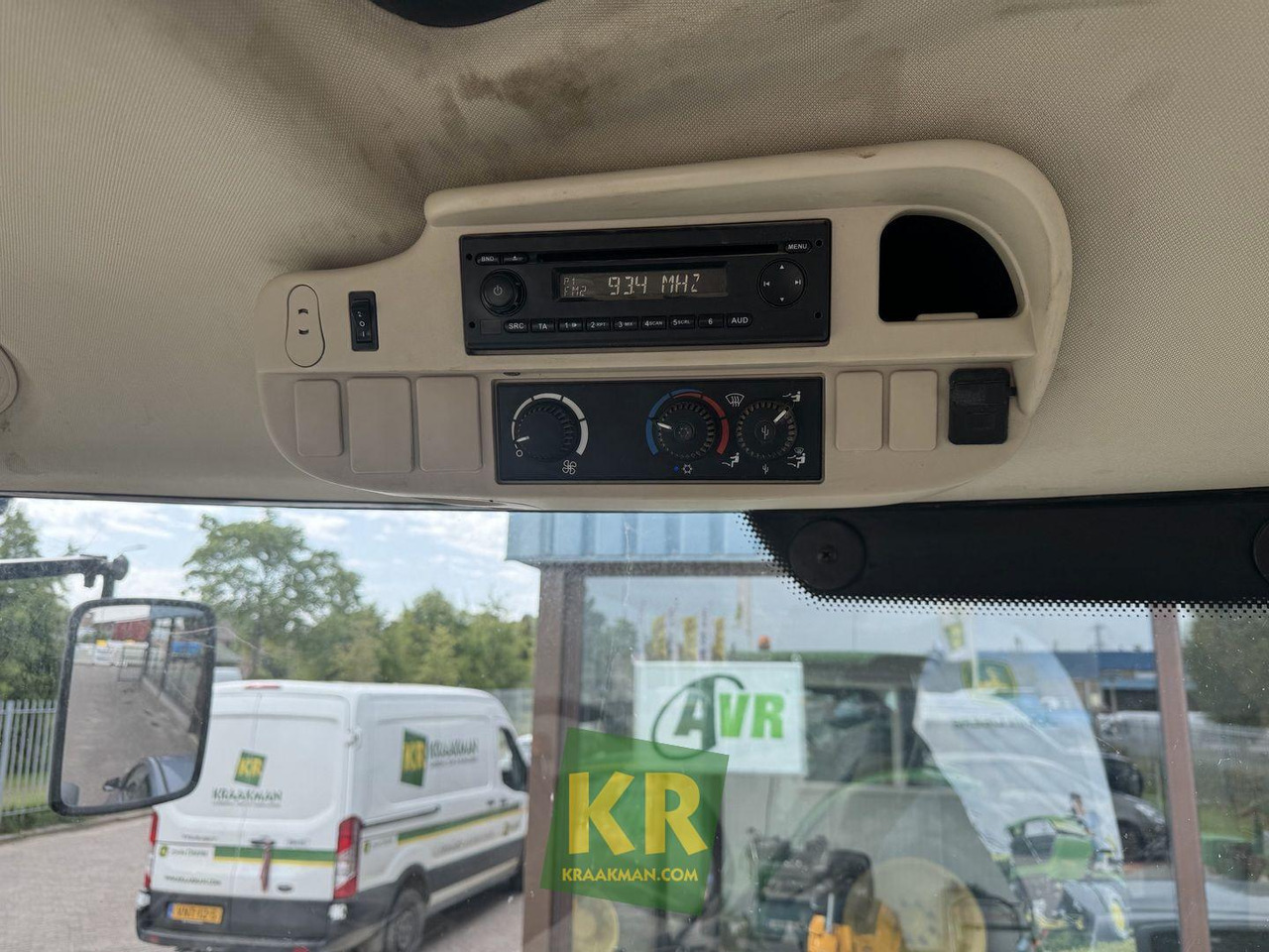 John Deere 6125R - Traktor: 2 kép. John Deere 6125R - Traktor: 2 kép.