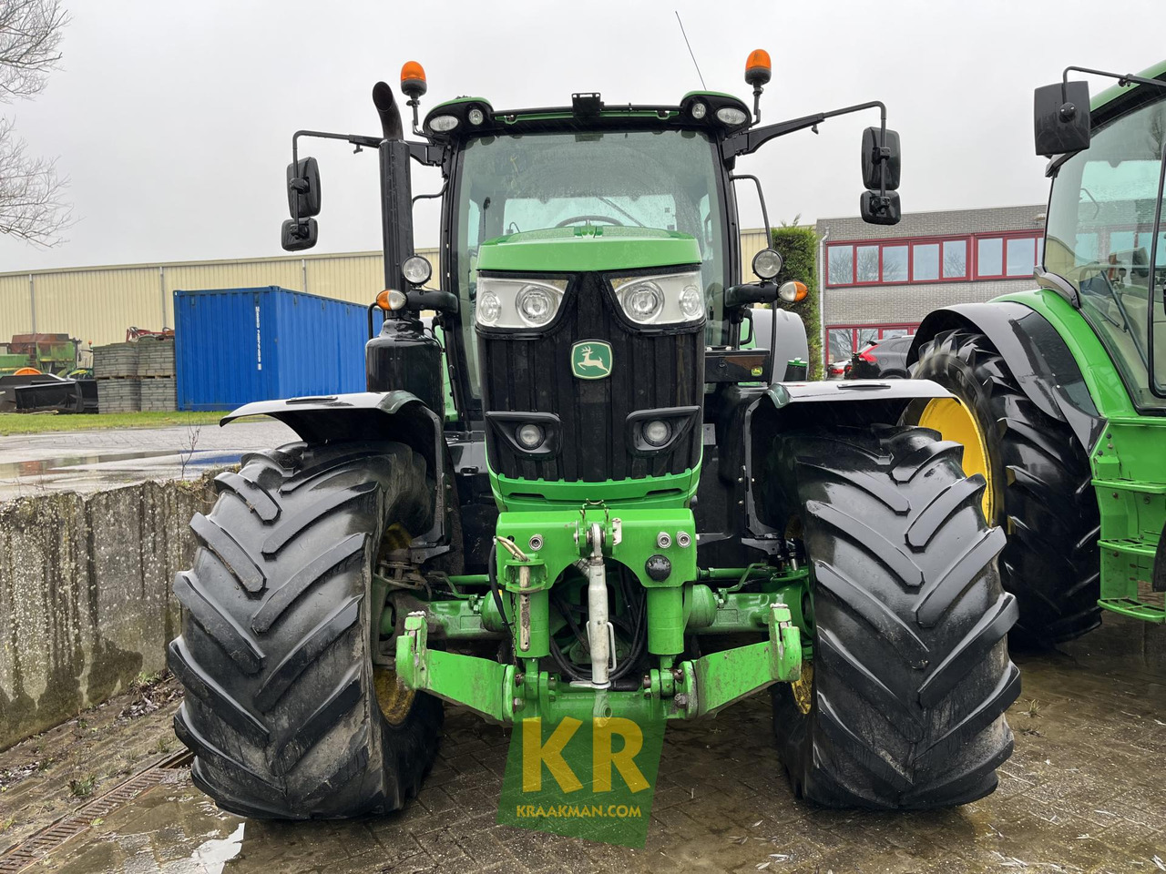 John Deere 6215R - Traktor: 3 kép. John Deere 6215R - Traktor: 3 kép.