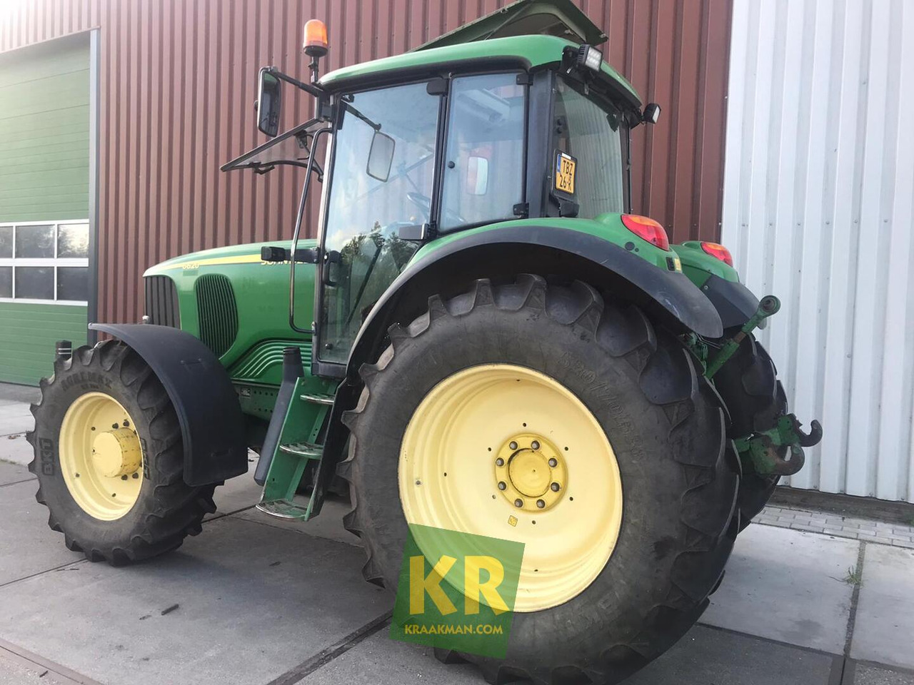 John Deere 6620 - Traktor: 3 kép. John Deere 6620 - Traktor: 3 kép.