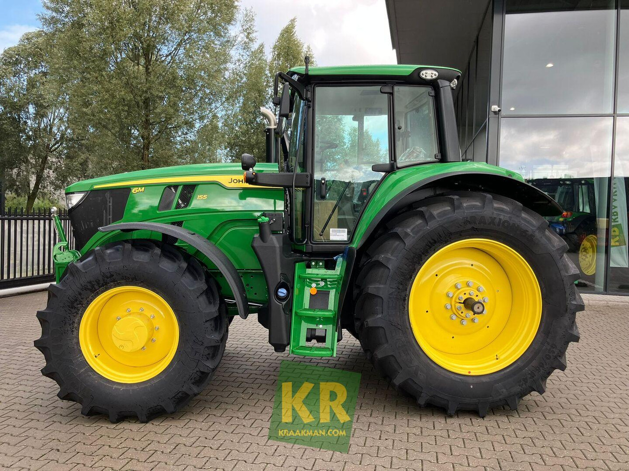 John Deere 6M 155 - Traktor: 2 kép. John Deere 6M 155 - Traktor: 2 kép.