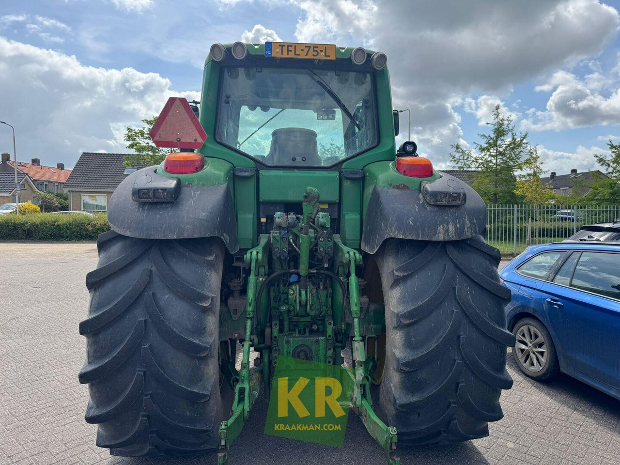 John Deere 7430 PREMIUM - Traktor: 2 kép. John Deere 7430 PREMIUM - Traktor: 2 kép.