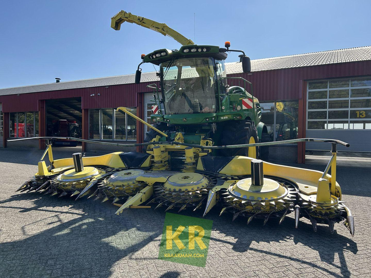John Deere 8500 - Önjáró szecskázógép: 3 kép. John Deere 8500 - Önjáró szecskázógép: 3 kép.