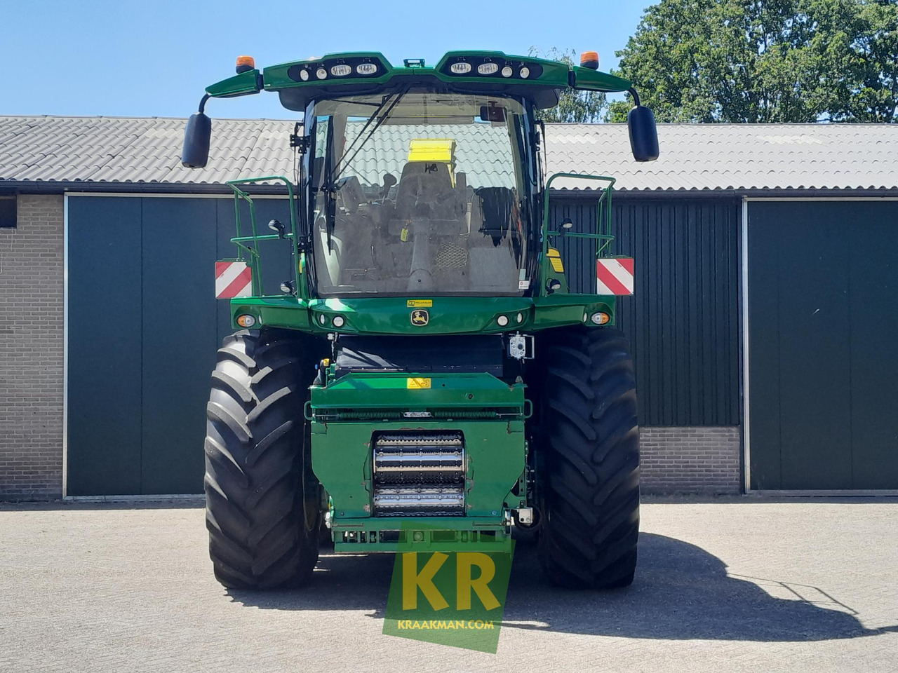 John Deere 8500 - Önjáró szecskázógép: 2 kép. John Deere 8500 - Önjáró szecskázógép: 2 kép.