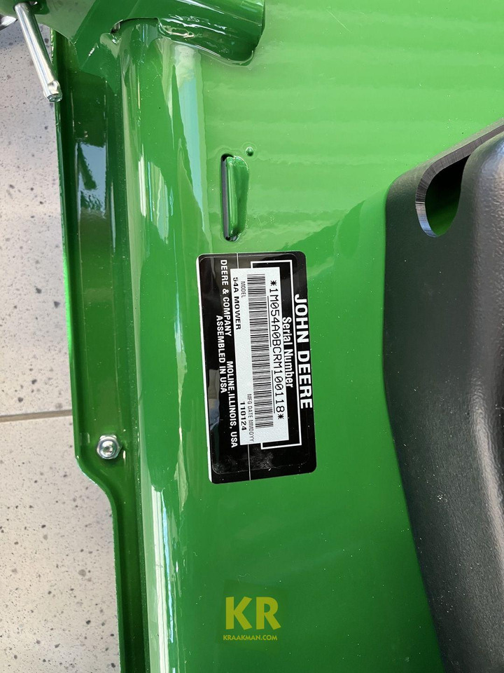 John Deere X590 - Kerti fűkasza: 1 kép. John Deere X590 - Kerti fűkasza: 1 kép.