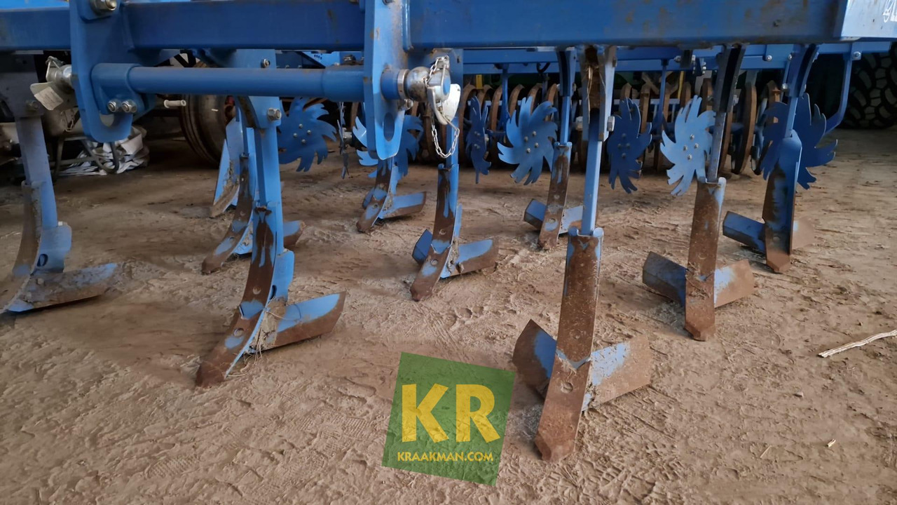 Karat 10 Lemken - Kultivátor: 2 kép. Karat 10 Lemken - Kultivátor: 2 kép.
