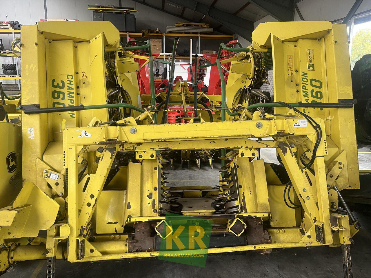 Kemper 360 - Takarmánybetakarító gép: 1 kép. Kemper 360 - Takarmánybetakarító gép: 1 kép.