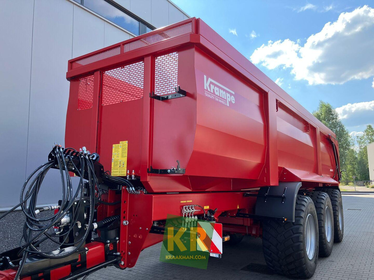 Krampe BIG BODY 900  - Mezőgazdasági billenőpótkocsi: 1 kép. Krampe BIG BODY 900  - Mezőgazdasági billenőpótkocsi: 1 kép.