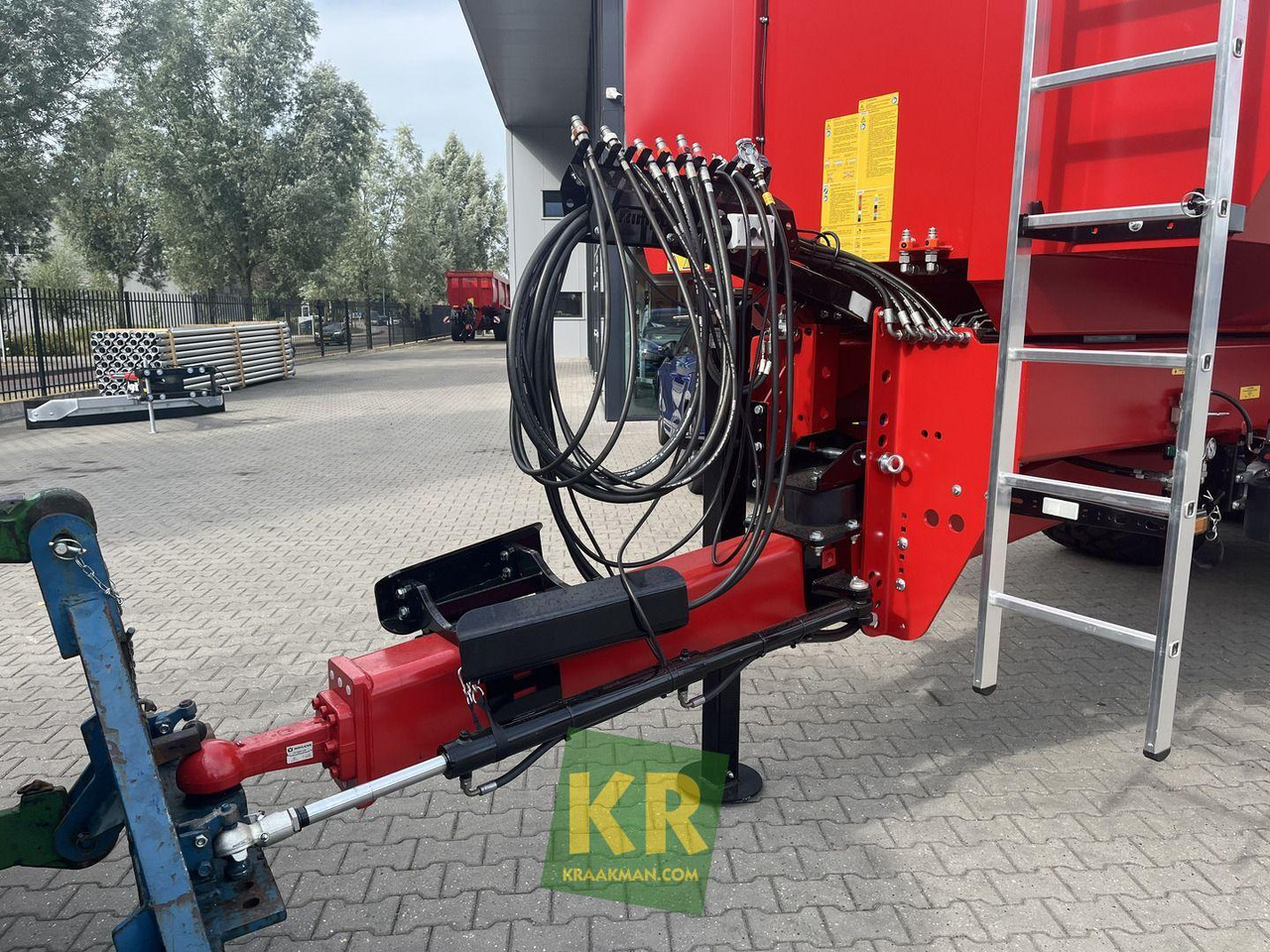 Krampe Big Body 750  lízing Krampe Big Body 750: 10 kép.