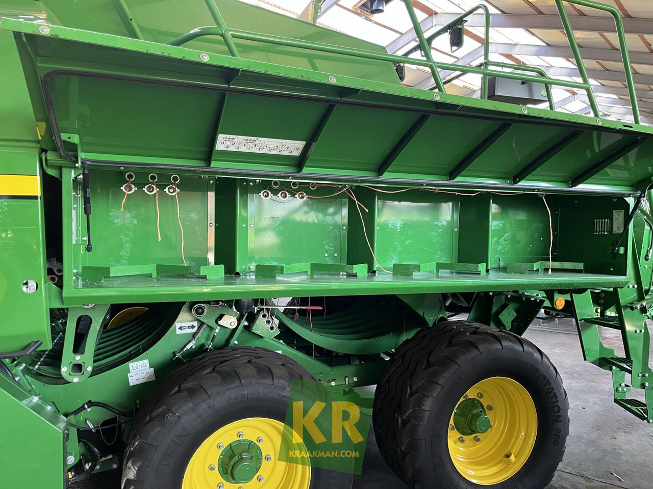 L624 John Deere - Kocka bálázó: 3 kép. L624 John Deere - Kocka bálázó: 3 kép.