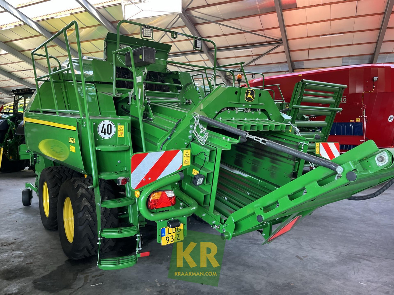 L624 John Deere - Kocka bálázó: 2 kép. L624 John Deere - Kocka bálázó: 2 kép.