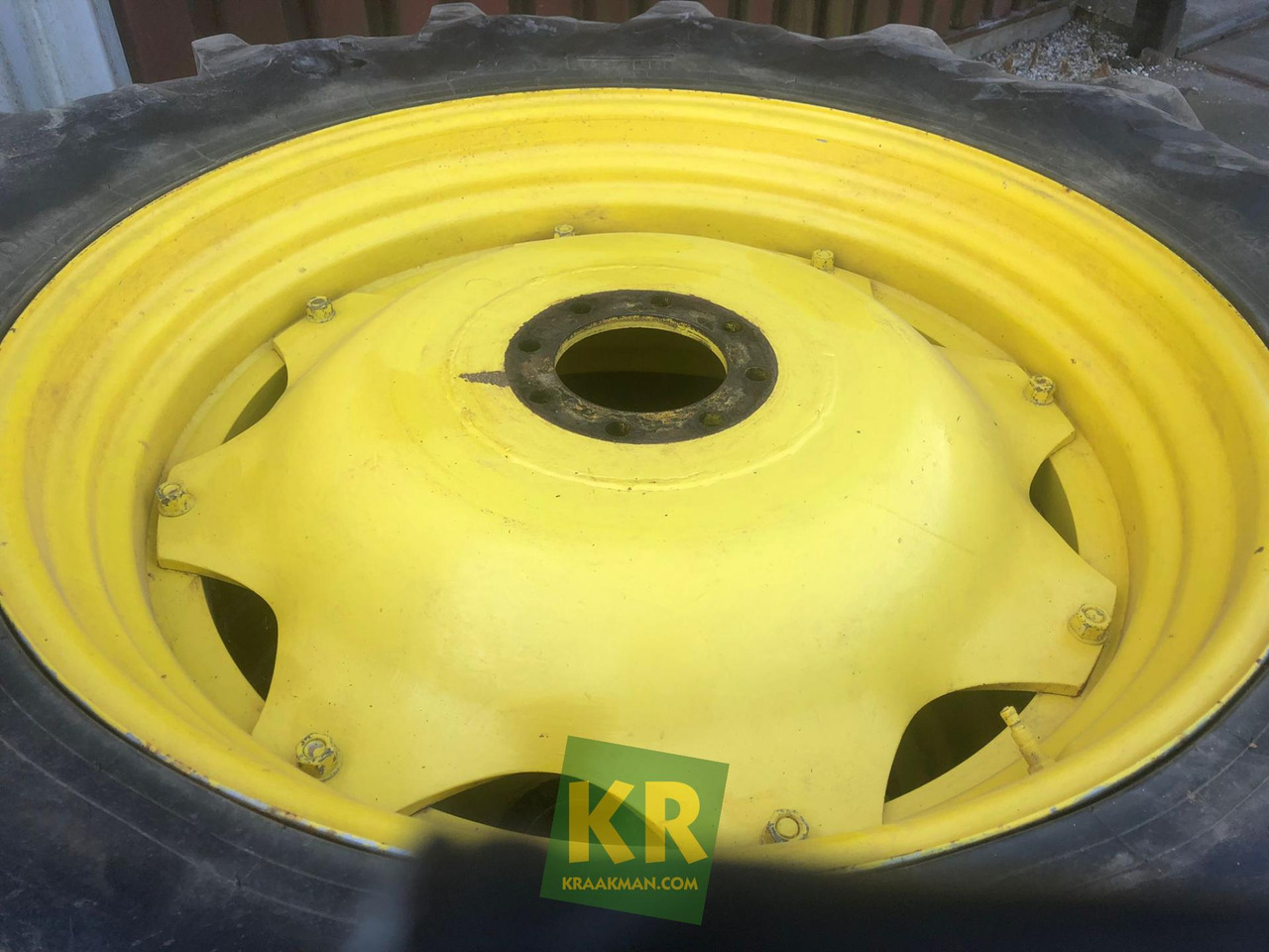 PLOEGBAND 18.4R38 Pirelli - Gumiabroncs - Mezőgazdasági gépek: 3 kép. PLOEGBAND 18.4R38 Pirelli - Gumiabroncs - Mezőgazdasági gépek: 3 kép.