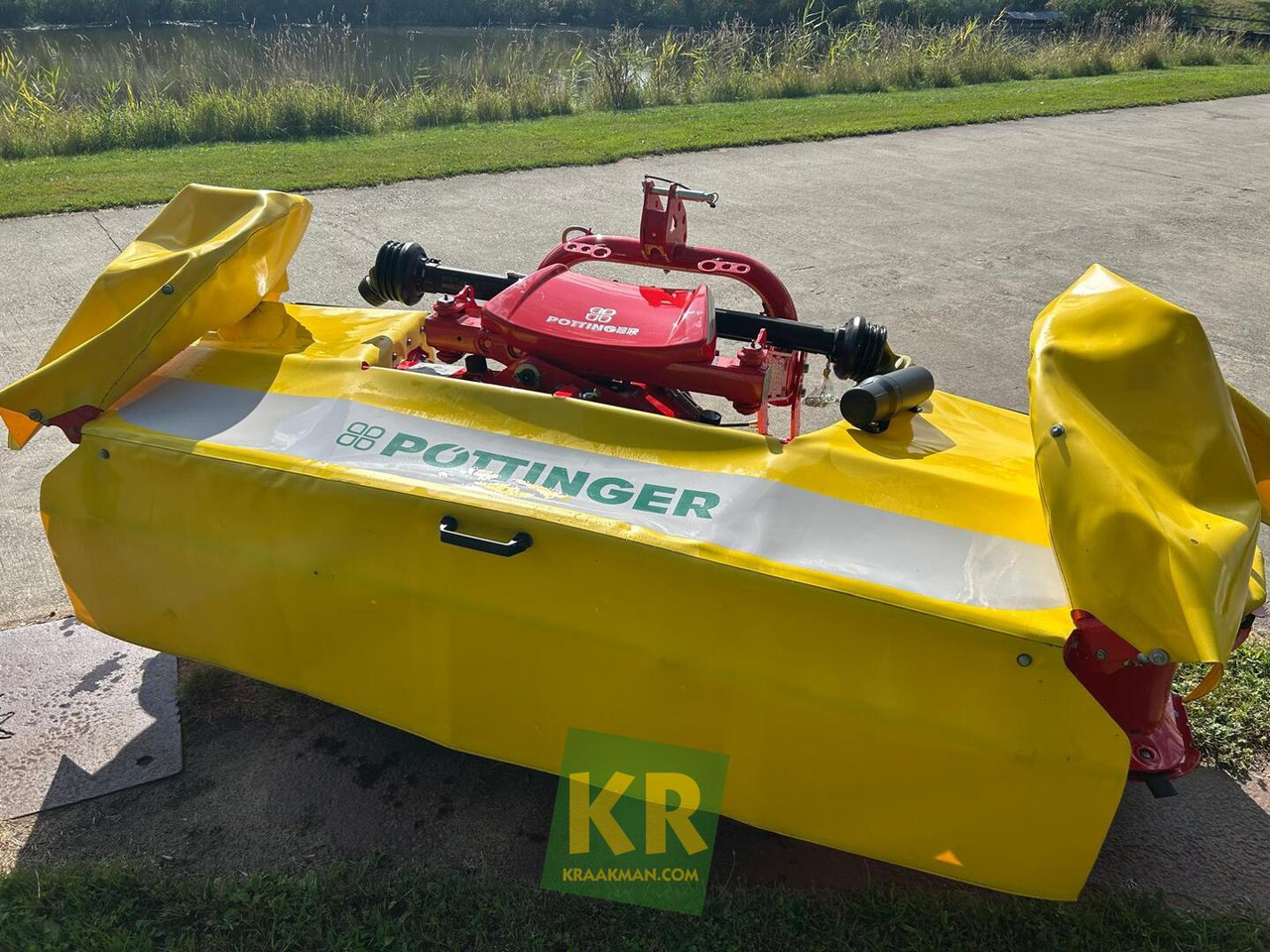 Pottinger Novacat F3100 - Kerti fűkasza: 2 kép. Pottinger Novacat F3100 - Kerti fűkasza: 2 kép.