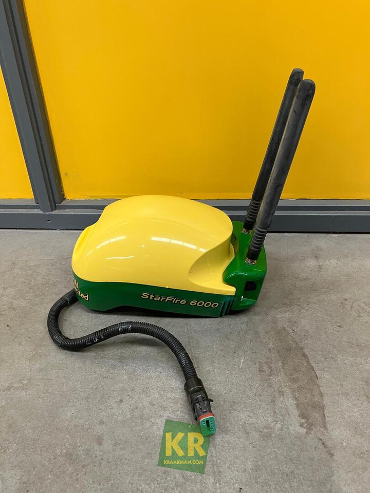 Starfire 6000 ontvanger John Deere - Navigációs rendszer - Mezőgazdasági gépek: 1 kép. Starfire 6000 ontvanger John Deere - Navigációs rendszer - Mezőgazdasági gépek: 1 kép.