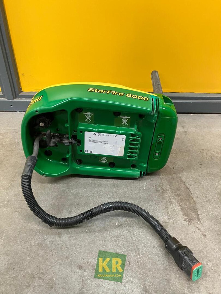 Starfire 6000 ontvanger John Deere - Navigációs rendszer - Mezőgazdasági gépek: 4 kép. Starfire 6000 ontvanger John Deere - Navigációs rendszer - Mezőgazdasági gépek: 4 kép.