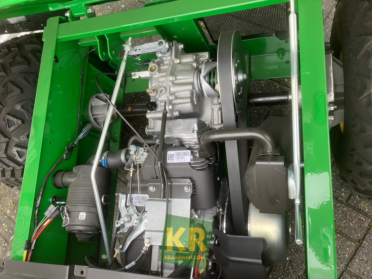 TS 4X2 John Deere - ATV/ Quad: 4 kép. TS 4X2 John Deere - ATV/ Quad: 4 kép.
