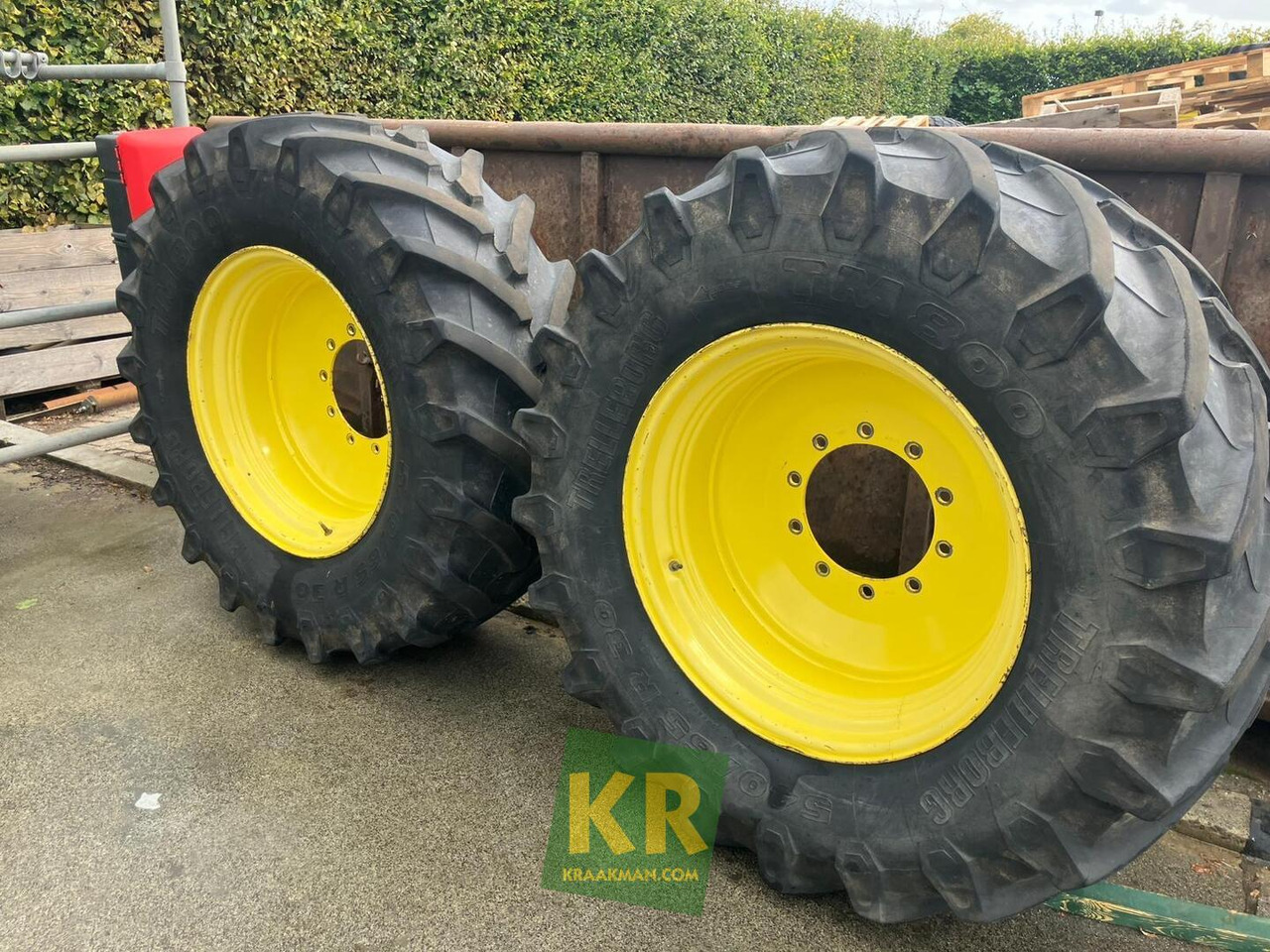 Trelleborg Banden Trelleborg - Komplett kerék - Mezőgazdasági gépek: 2 kép. Trelleborg Banden Trelleborg - Komplett kerék - Mezőgazdasági gépek: 2 kép.