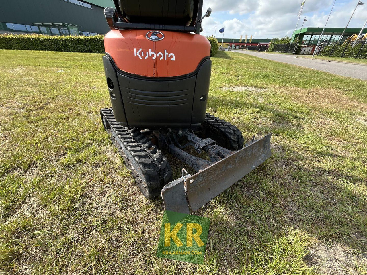 U10-3 graafmachine Kubota - Minikotró: 2 kép. U10-3 graafmachine Kubota - Minikotró: 2 kép.