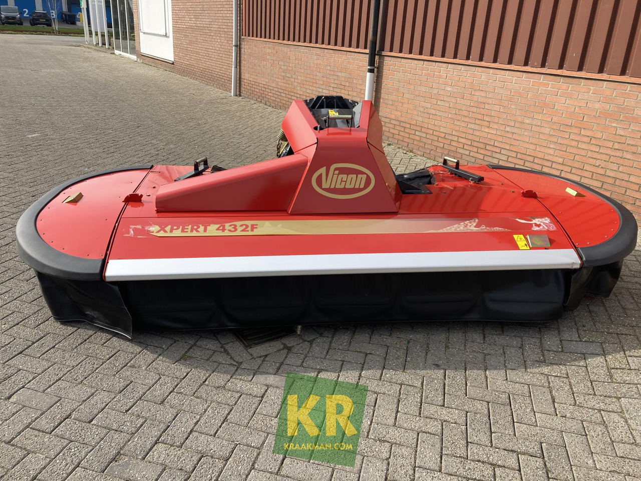 Vicon EXPERT 432F frontmaaier - Fűkasza: 2 kép. Vicon EXPERT 432F frontmaaier - Fűkasza: 2 kép.
