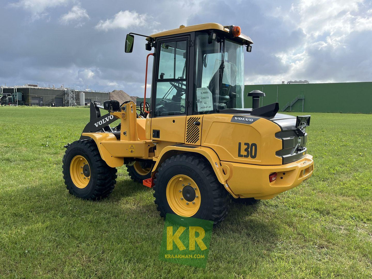 Volvo L30HS  - Gumikerekes homlokrakodó: 2 kép. Volvo L30HS  - Gumikerekes homlokrakodó: 2 kép.