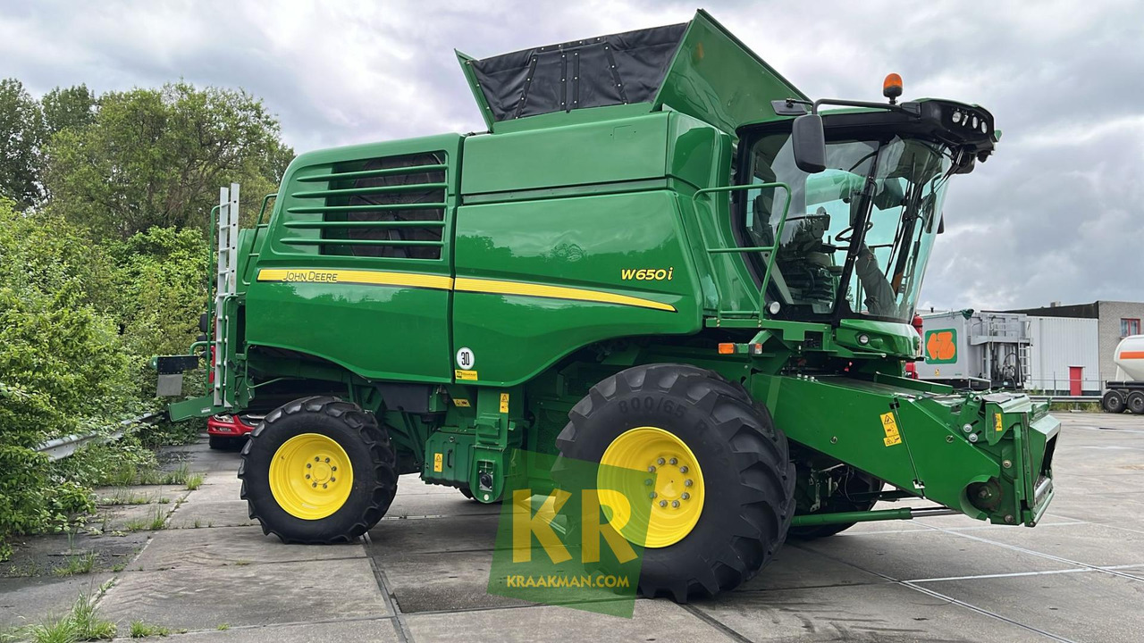 W650 John Deere - Kombájn: 2 kép. W650 John Deere - Kombájn: 2 kép.
