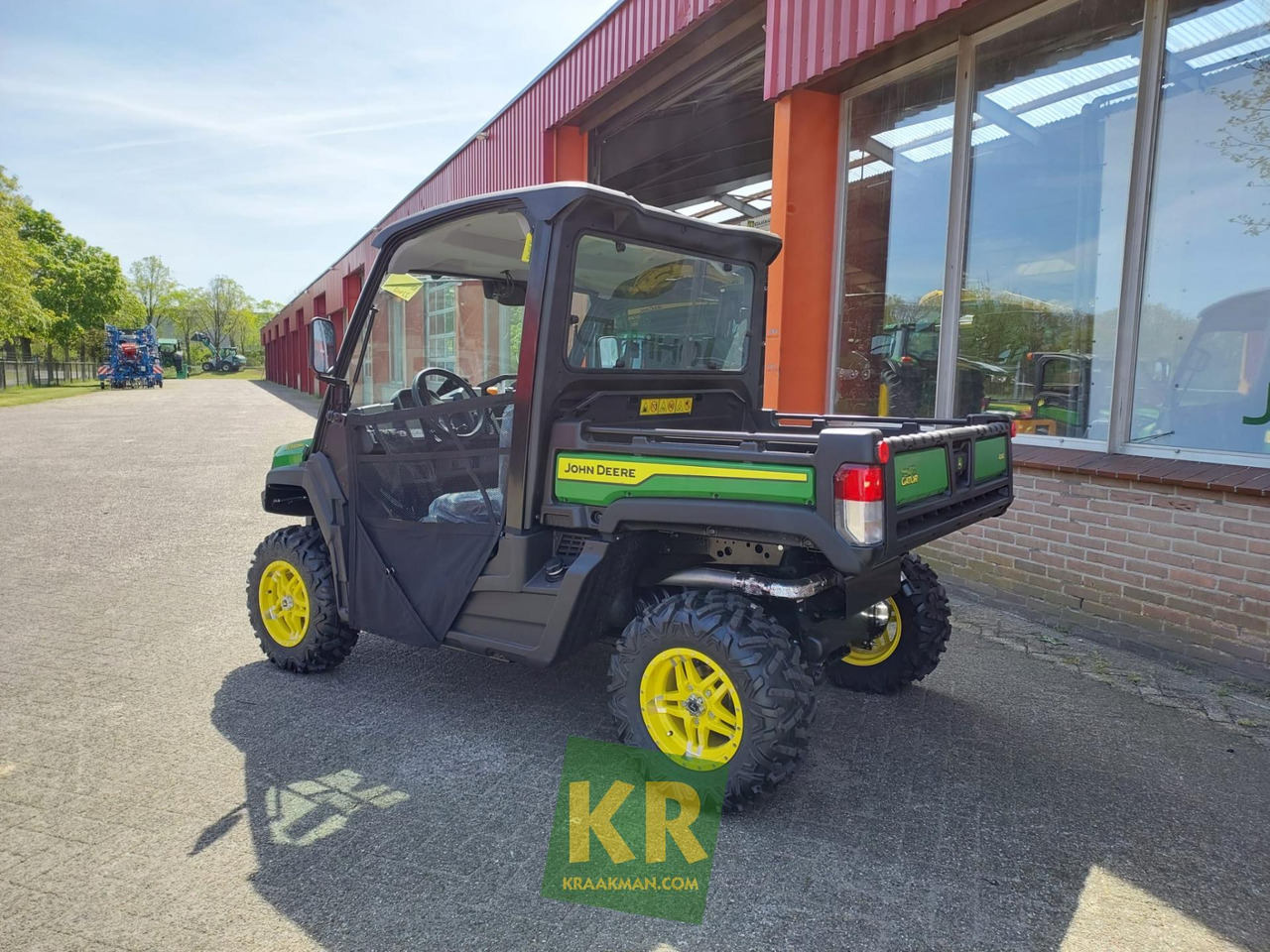 XUV835M John Deere - ATV/ Quad: 3 kép. XUV835M John Deere - ATV/ Quad: 3 kép.