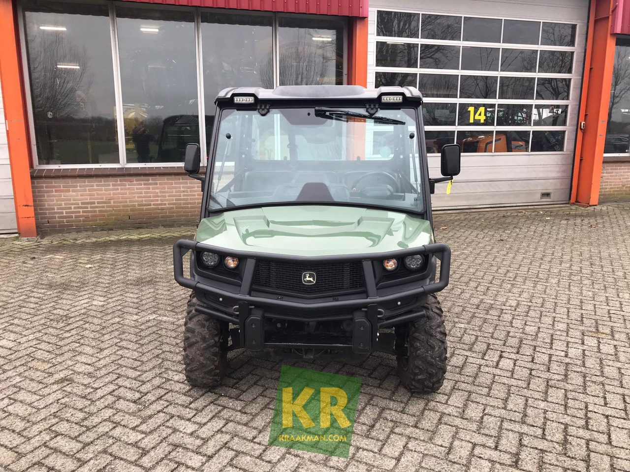 XUV865M John Deere - ATV/ Quad: 4 kép. XUV865M John Deere - ATV/ Quad: 4 kép.