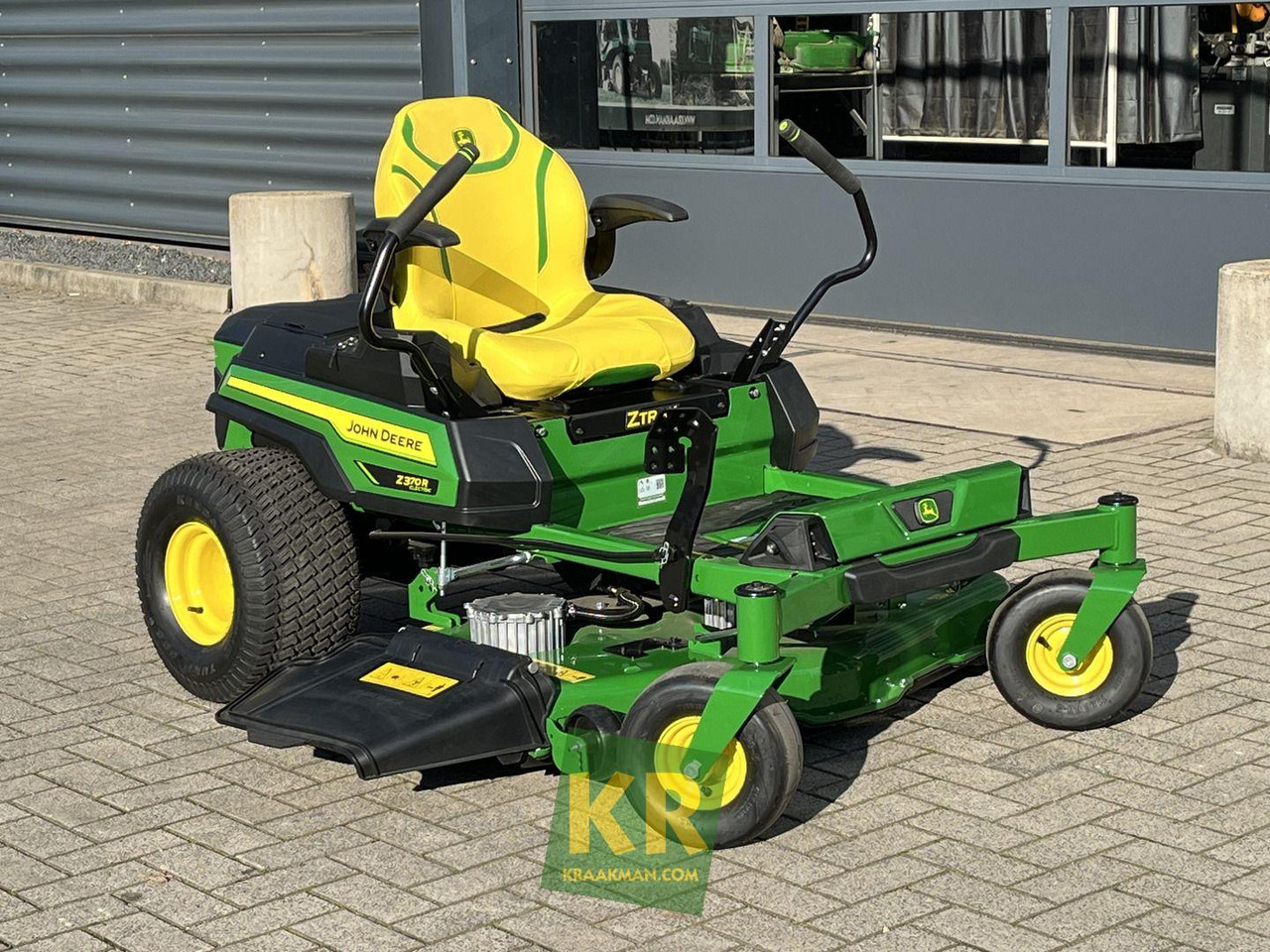 Z370R ELECTRIC John Deere - Kerti fűkasza: 1 kép. Z370R ELECTRIC John Deere - Kerti fűkasza: 1 kép.