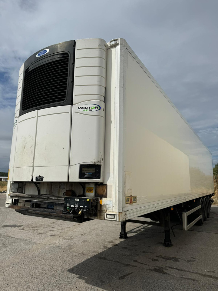 2014 Gray and Adams 13.6m Fridge Trailer - Félpótkocsi hűtős: 1 kép. 2014 Gray and Adams 13.6m Fridge Trailer - Félpótkocsi hűtős: 1 kép.