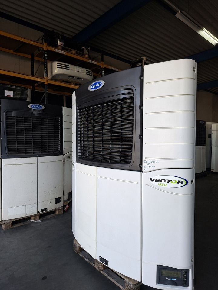 Carrier Vector 1550 S/N : ZC534077 - Hűtőegység: 4 kép. Carrier Vector 1550 S/N : ZC534077 - Hűtőegység: 4 kép.