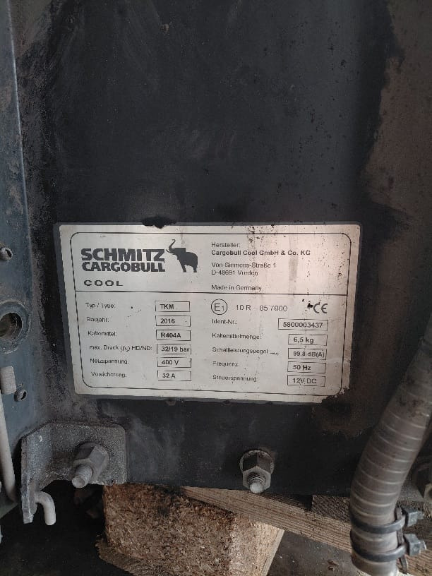 Schmitz -2016 S/N: 5800003437 - Hűtőegység: 2 kép. Schmitz -2016 S/N: 5800003437 - Hűtőegység: 2 kép.
