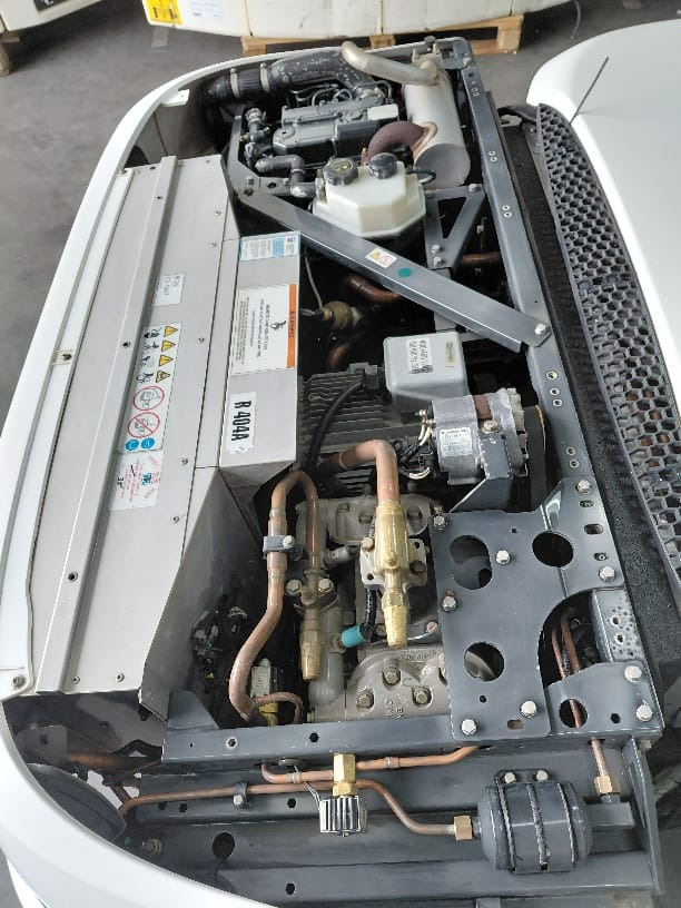 Thermo King T-1200R – GLW1019506 - Hűtőegység: 5 kép. Thermo King T-1200R – GLW1019506 - Hűtőegység: 5 kép.