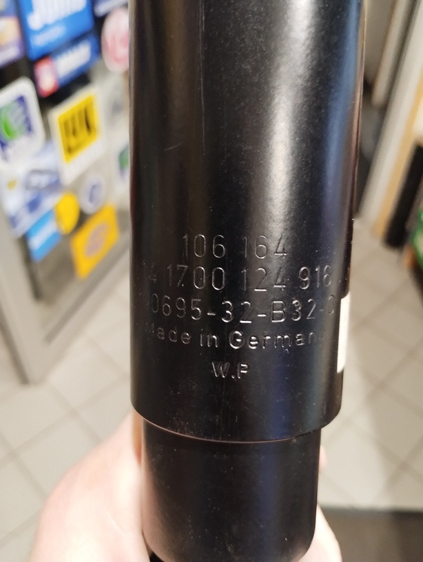 AMORTYZATOR 106164 SACHS PRZÓD TYŁ MERCEDES406 407 409 0033236100 - Lengéscsillapító: 2 kép. AMORTYZATOR 106164 SACHS PRZÓD TYŁ MERCEDES406 407 409 0033236100 - Lengéscsillapító: 2 kép.