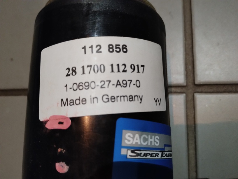 AMORTYZATOR KABINY MAN M90 F90 M2000 F2000 112856 SACHS 81417226010 81417226013 - Fülke felfüggesztés: 2 kép. AMORTYZATOR KABINY MAN M90 F90 M2000 F2000 112856 SACHS 81417226010 81417226013 - Fülke felfüggesztés: 2 kép.