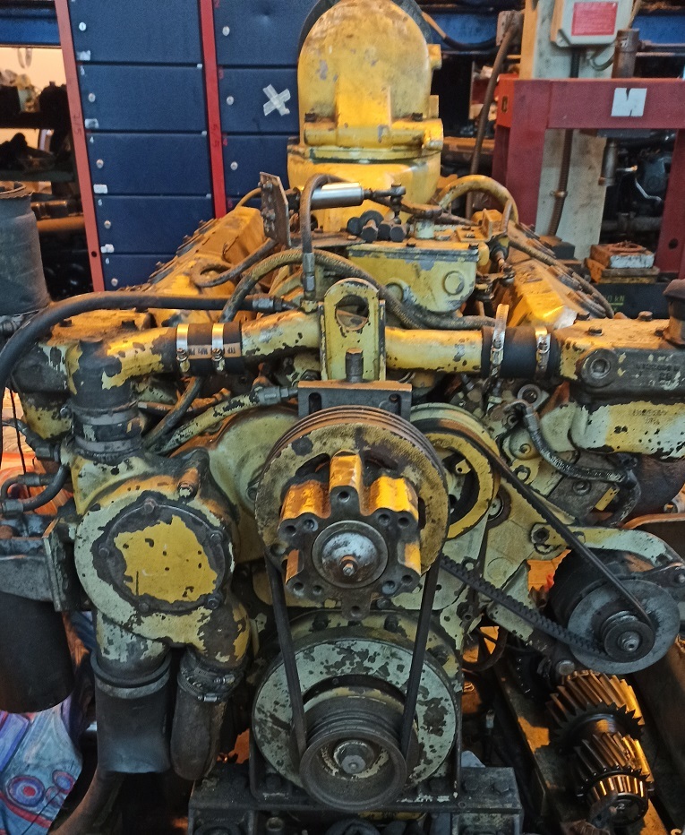 DETROIT 12V71 12v-71 7123-7000 - Motor - Egyéb gépek: 3 kép. DETROIT 12V71 12v-71 7123-7000 - Motor - Egyéb gépek: 3 kép.