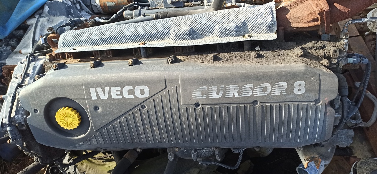 IVECO CURSOR 8 310 STRALIS F2BE1682 G - Motor és alkatrészek - Teherautó: 1 kép. IVECO CURSOR 8 310 STRALIS F2BE1682 G - Motor és alkatrészek - Teherautó: 1 kép.