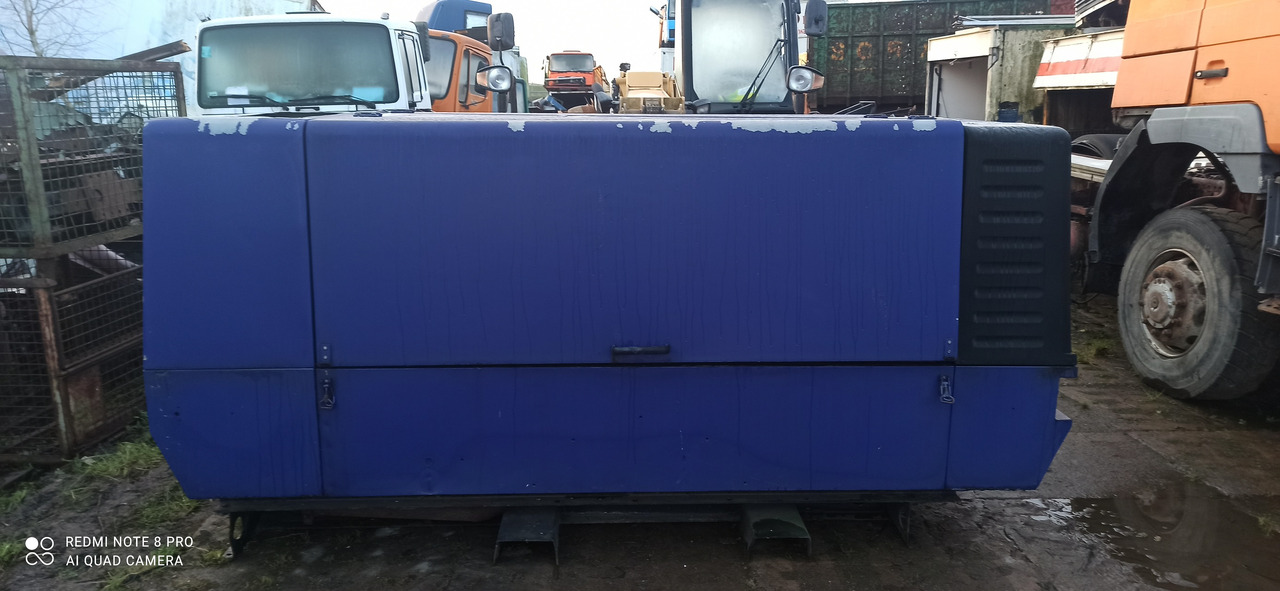 KOMPRESOR POWIETRZA AIR COMPRESSOR COMPAIR DLT 1302 - Légkompresszor: 1 kép. KOMPRESOR POWIETRZA AIR COMPRESSOR COMPAIR DLT 1302 - Légkompresszor: 1 kép.