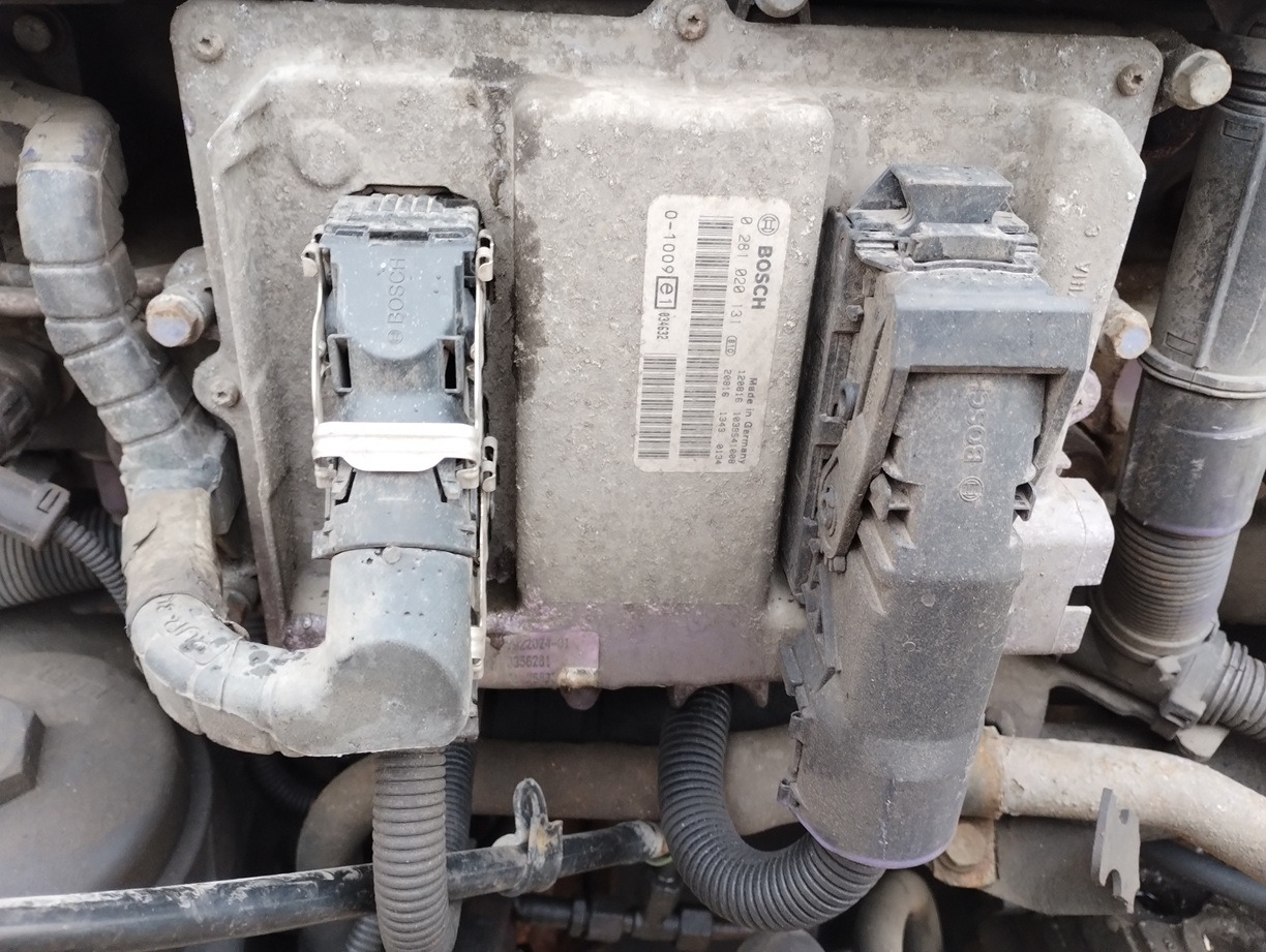 KOMPUTER STEROWNIK SILNIKA MAN TGS TGX D2676 LF22 440HP 0281020131 - ECU: 1 kép. KOMPUTER STEROWNIK SILNIKA MAN TGS TGX D2676 LF22 440HP 0281020131 - ECU: 1 kép.