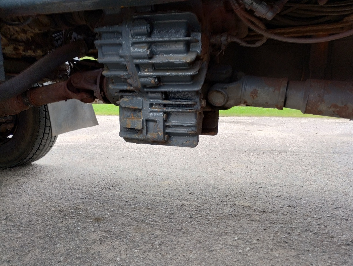 MAN F90 19-372 6X4 - 4 - Billenőplatós teherautó: 5 kép. MAN F90 19-372 6X4 - 4 - Billenőplatós teherautó: 5 kép.