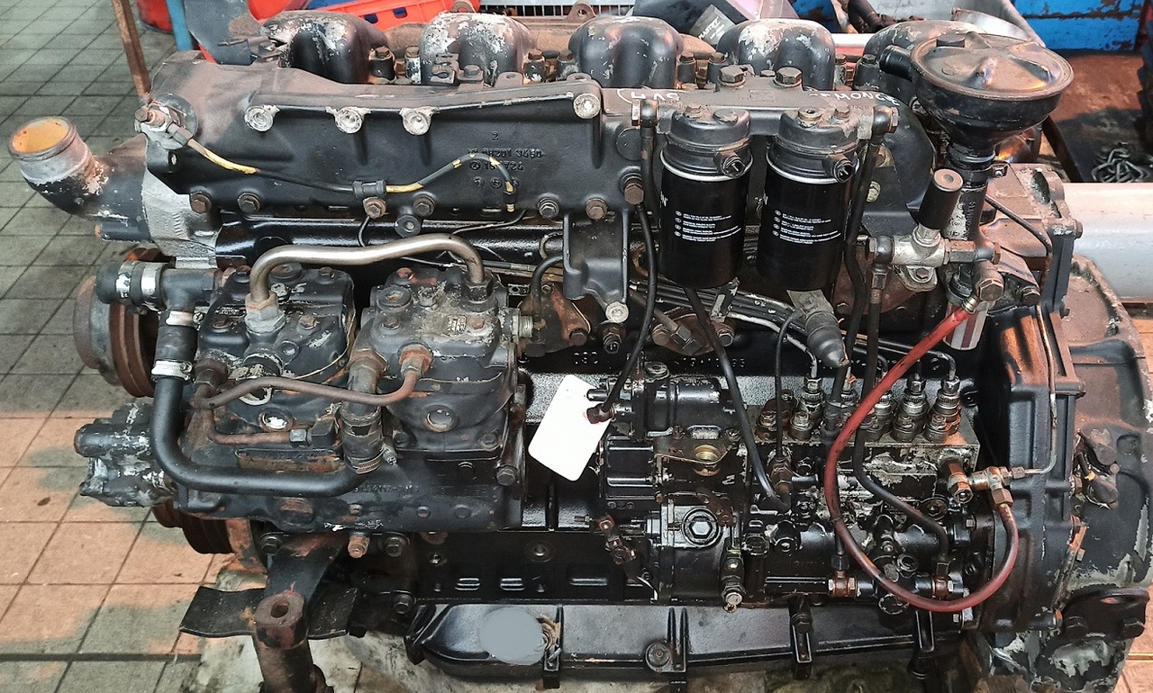 MAN F90 D2865 17.322 18.322 .19.322 24.322 25.322 28.322 - Motor és alkatrészek - Teherautó: 2 kép. MAN F90 D2865 17.322 18.322 .19.322 24.322 25.322 28.322 - Motor és alkatrészek - Teherautó: 2 kép.
