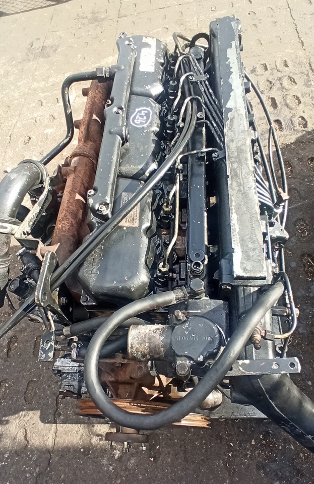 MAN F90 M90 232KM 272KM D0826 - Motor és alkatrészek - Teherautó: 2 kép. MAN F90 M90 232KM 272KM D0826 - Motor és alkatrészek - Teherautó: 2 kép.