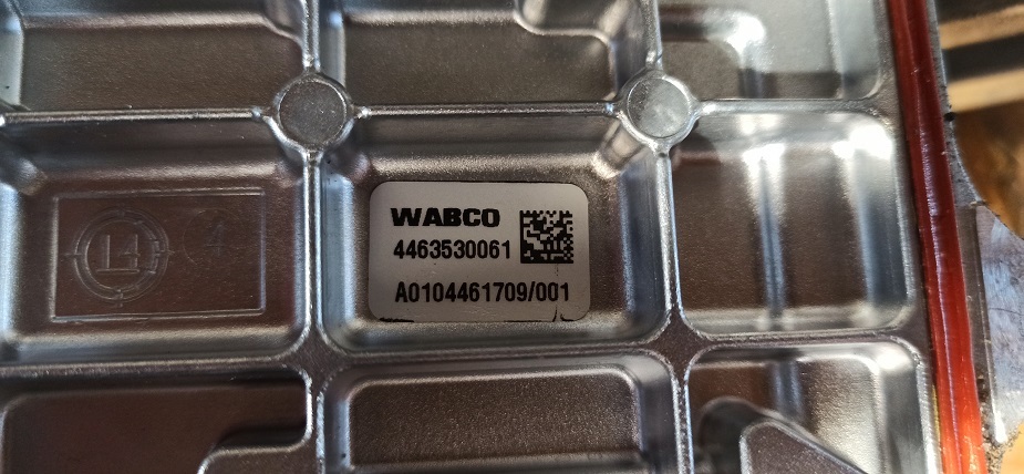 MERCEDES-BENZ TCM ECU Actros MP4 MP5 Atego Antos Arocs 0104461709 WABCO 4463530061 - Sebességváltó és alkatrészek - Teherautó: 2 kép. MERCEDES-BENZ TCM ECU Actros MP4 MP5 Atego Antos Arocs 0104461709 WABCO 4463530061 - Sebességváltó és alkatrészek - Teherautó: 2 kép.