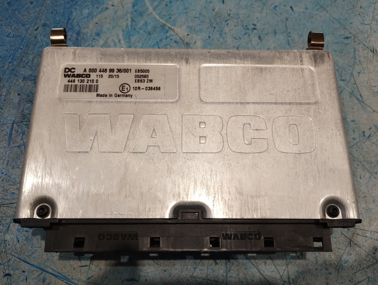MODUŁ STEROWNIK ECU EBS 3 WABCO 4461302100 0004469936 MERCEDES ACTROS MP4 MP5 - ECU: 1 kép. MODUŁ STEROWNIK ECU EBS 3 WABCO 4461302100 0004469936 MERCEDES ACTROS MP4 MP5 - ECU: 1 kép.