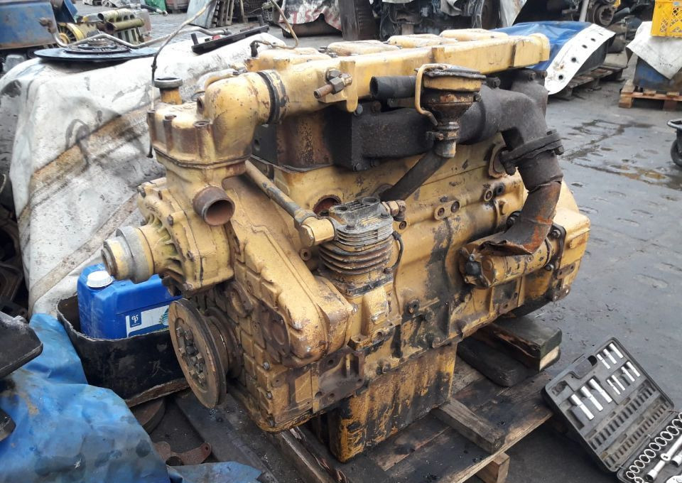 OBUDOWA ROZRZĄDU LIEBHERR D904 D 904 NA 904 T CZĘŚCI WAŁ KORBOWY GŁOWICA TŁOK - Motor és alkatrészek - Építőipari gépek: 1 kép. OBUDOWA ROZRZĄDU LIEBHERR D904 D 904 NA 904 T CZĘŚCI WAŁ KORBOWY GŁOWICA TŁOK - Motor és alkatrészek - Építőipari gépek: 1 kép.