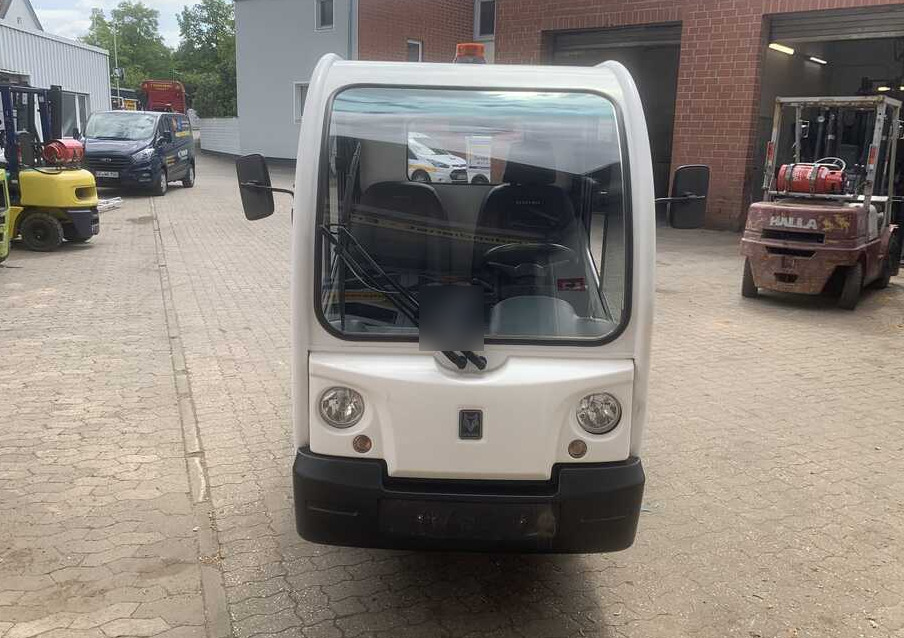 Goupil G3 - Elektromos kishaszonjármű: 5 kép. Goupil G3 - Elektromos kishaszonjármű: 5 kép.