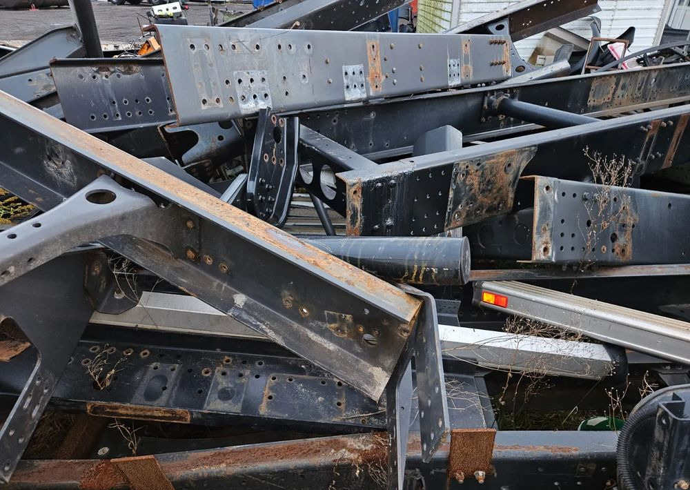 Rama Scania Man Mercedes Volvo Renault Daf - Alkatrész: 5 kép. Rama Scania Man Mercedes Volvo Renault Daf - Alkatrész: 5 kép.