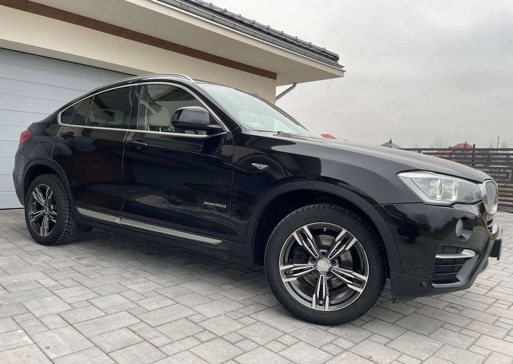 BMW X4 xDrive20d - Terepjáró/ SUV: 2 kép. BMW X4 xDrive20d - Terepjáró/ SUV: 2 kép.