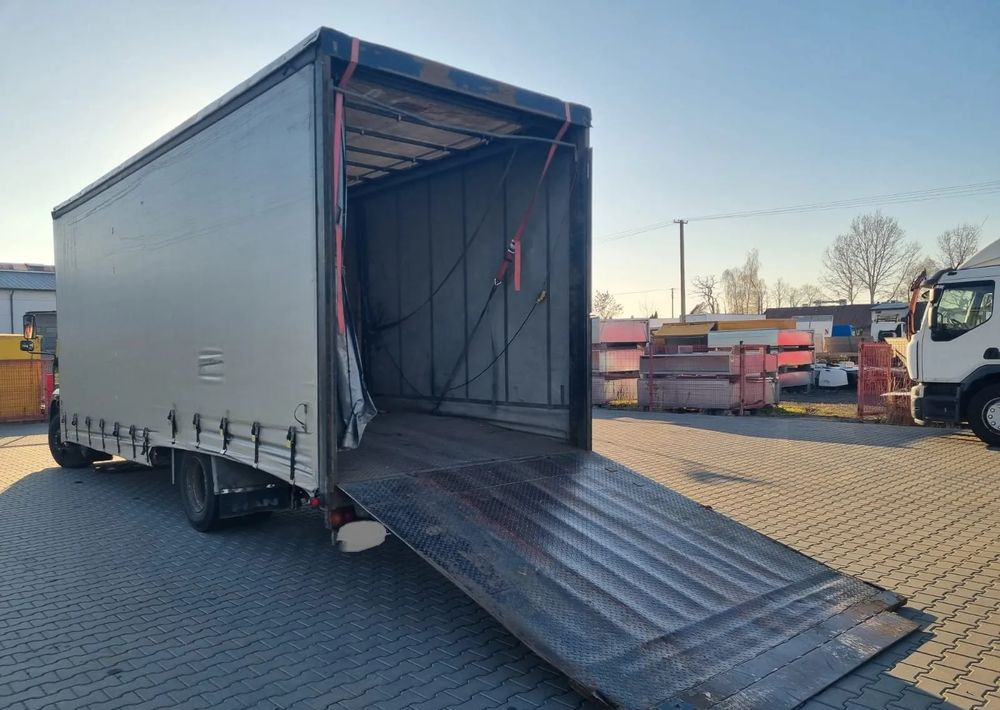 MAN LE 15 220 - Vontató: 2 kép. MAN LE 15 220 - Vontató: 2 kép.